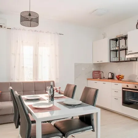 Vudrag Apartman *